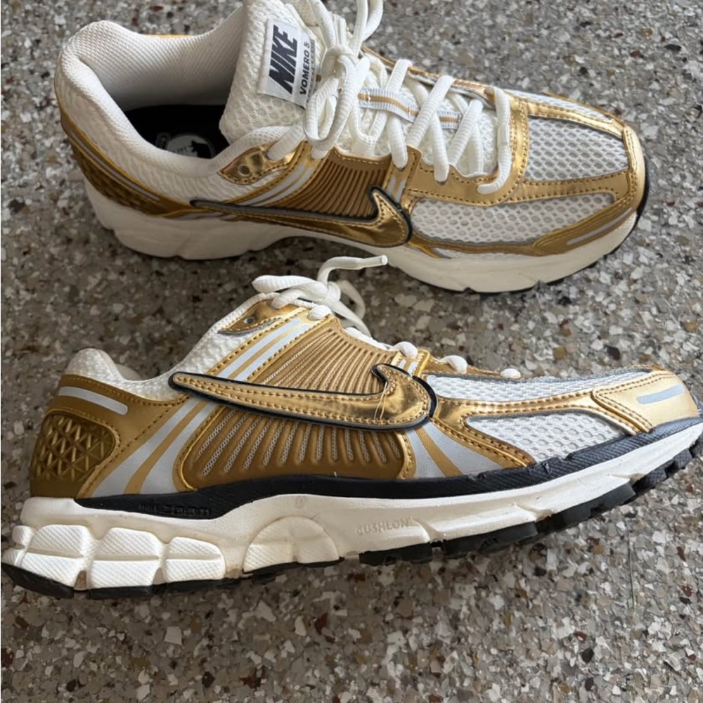 Nike Women’s Vomero Gold and White Running Shoes